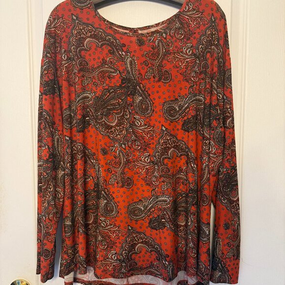 Red Paisley Top - Picture 1 of 1